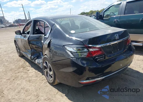 2016 Honda Accord Lx z USA, uszkodzony, nr VIN 1HGCR2F30GA199878